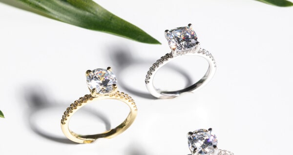 3 Diamond Rings On Display